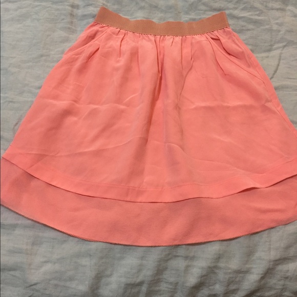 Aritzia Dresses & Skirts - Aritzia silk skirt